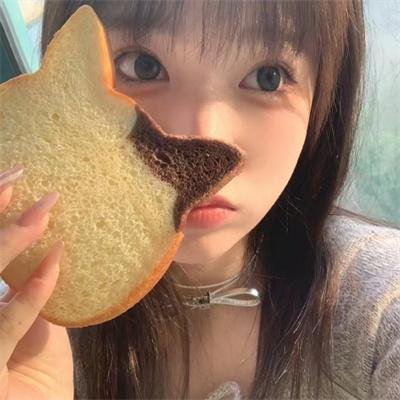 法国姑娘海报